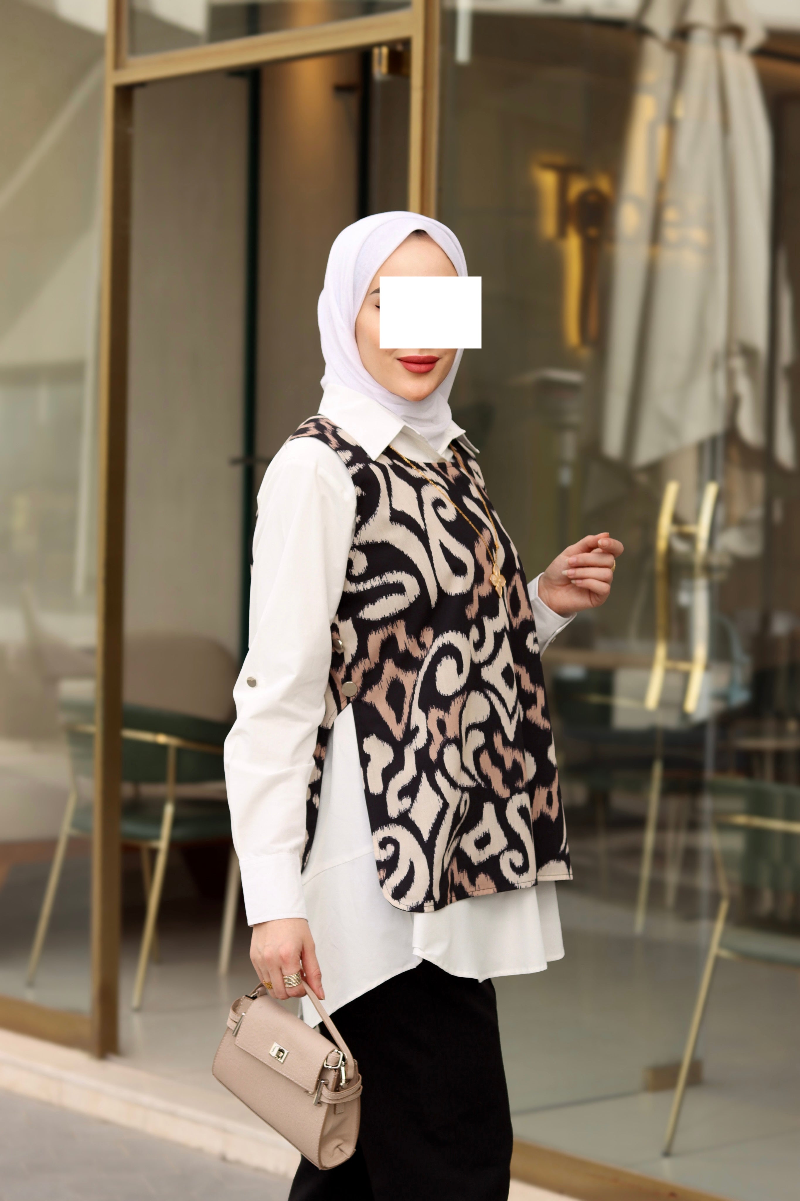 قميص و سترة البوبلين بنقشة الإيكات الكلاسيكية