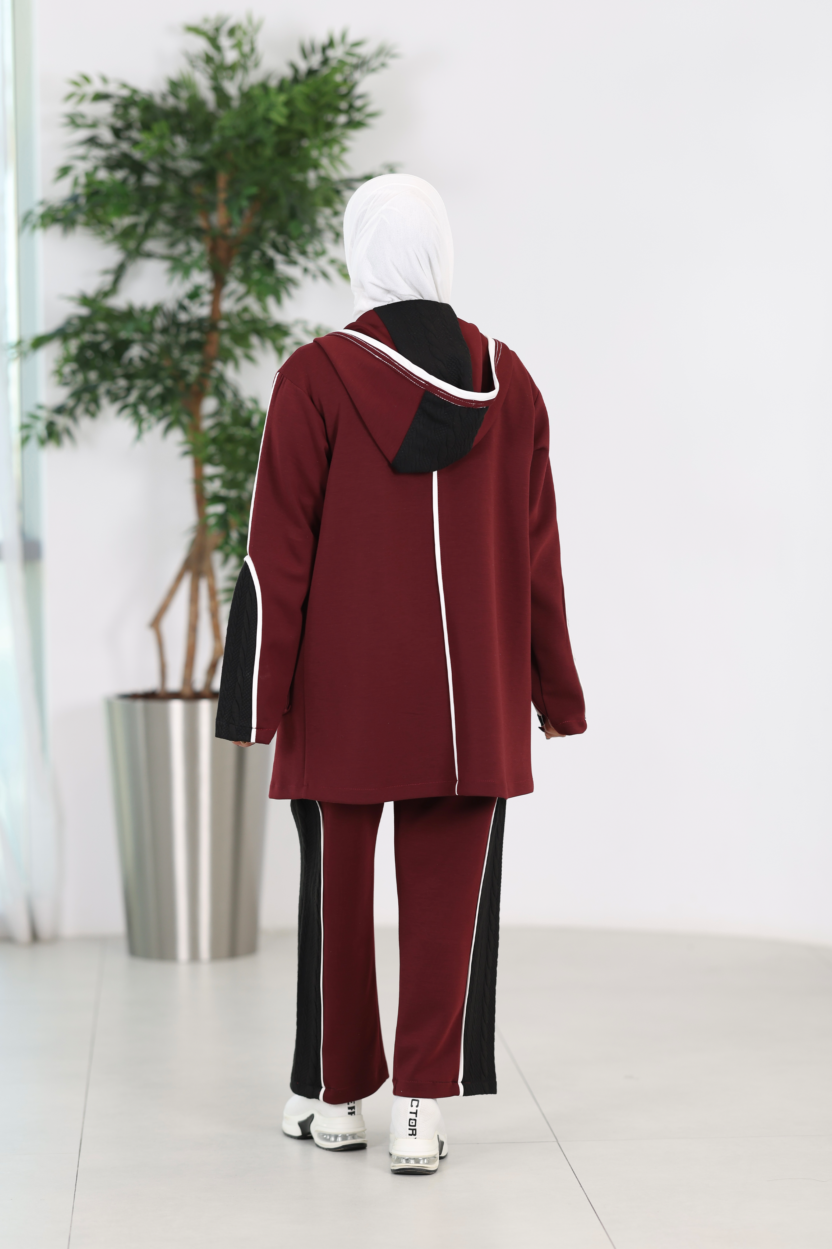 Crimson Motion Chamois Set