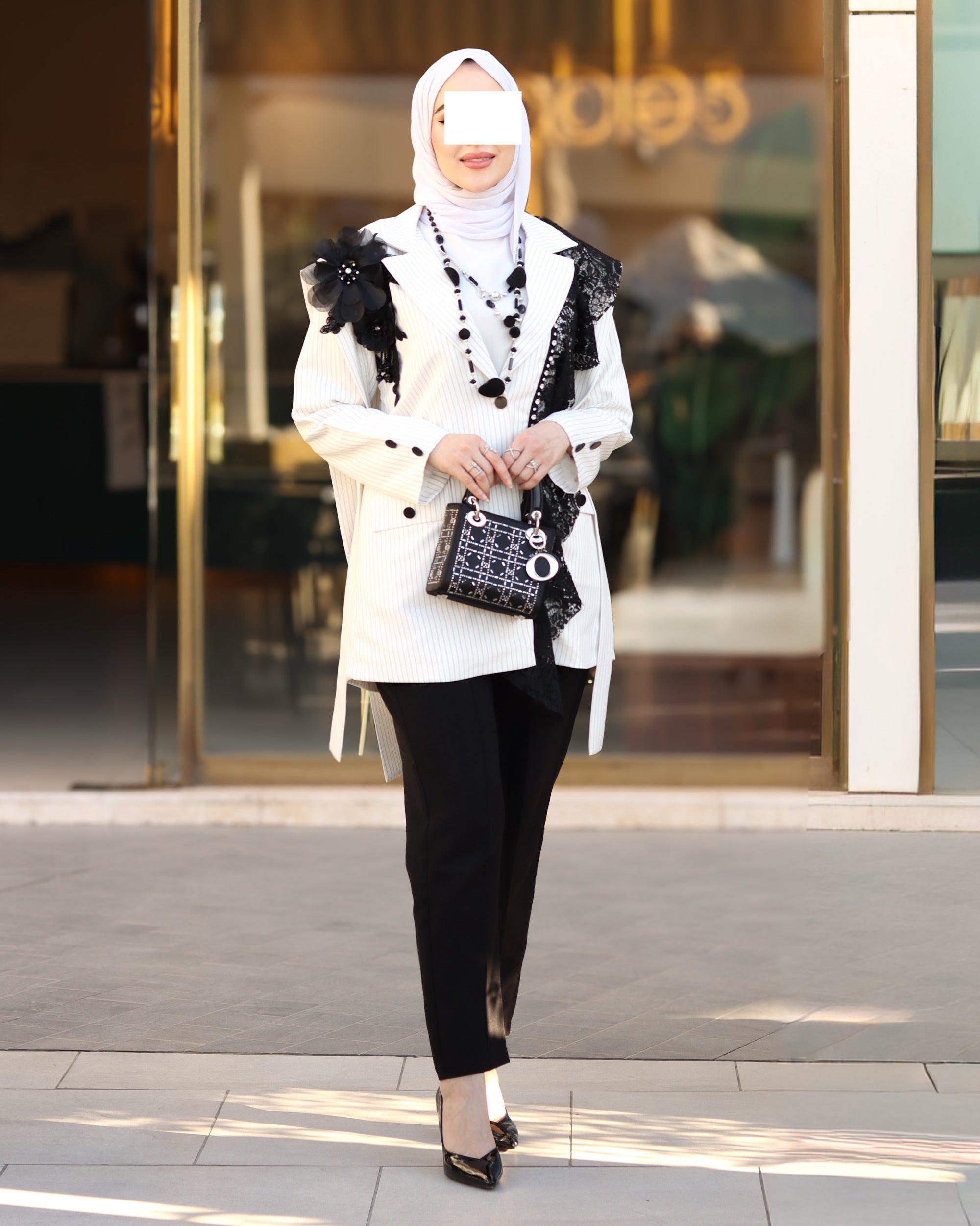 قميص بوبلين دانتيل أسود