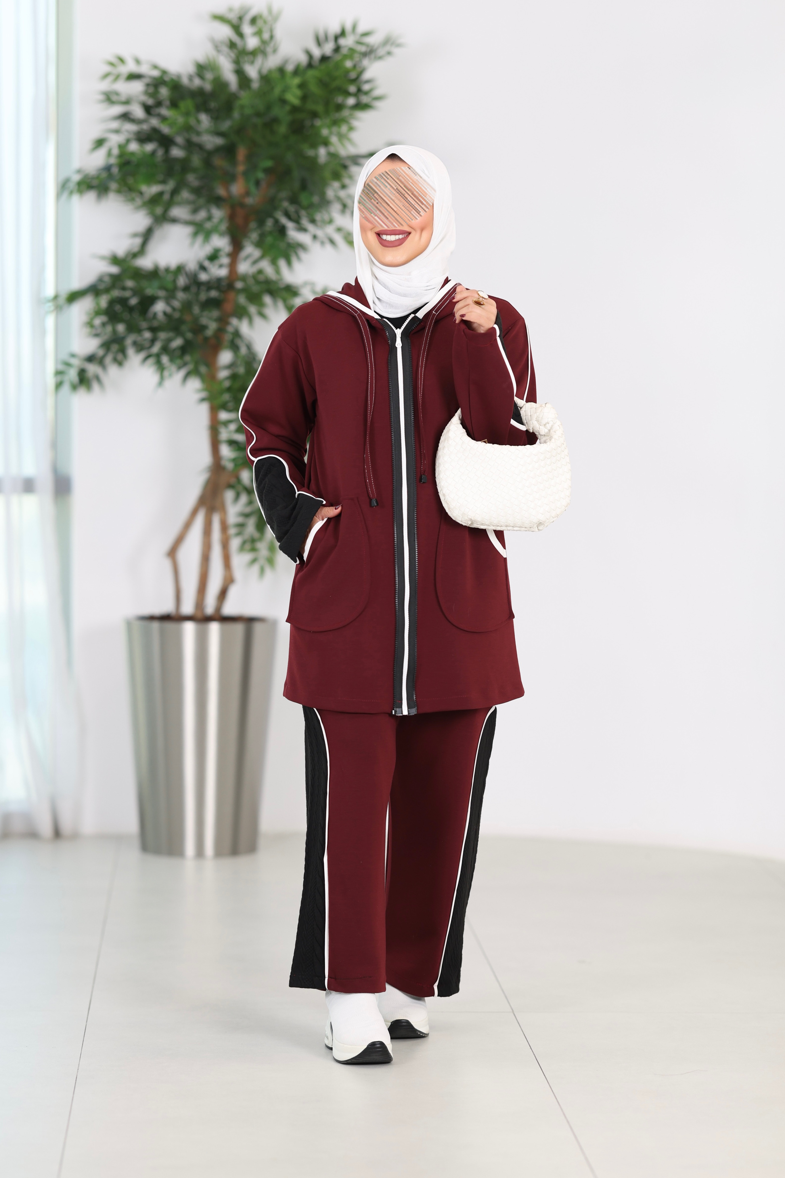 Crimson Motion Chamois Set