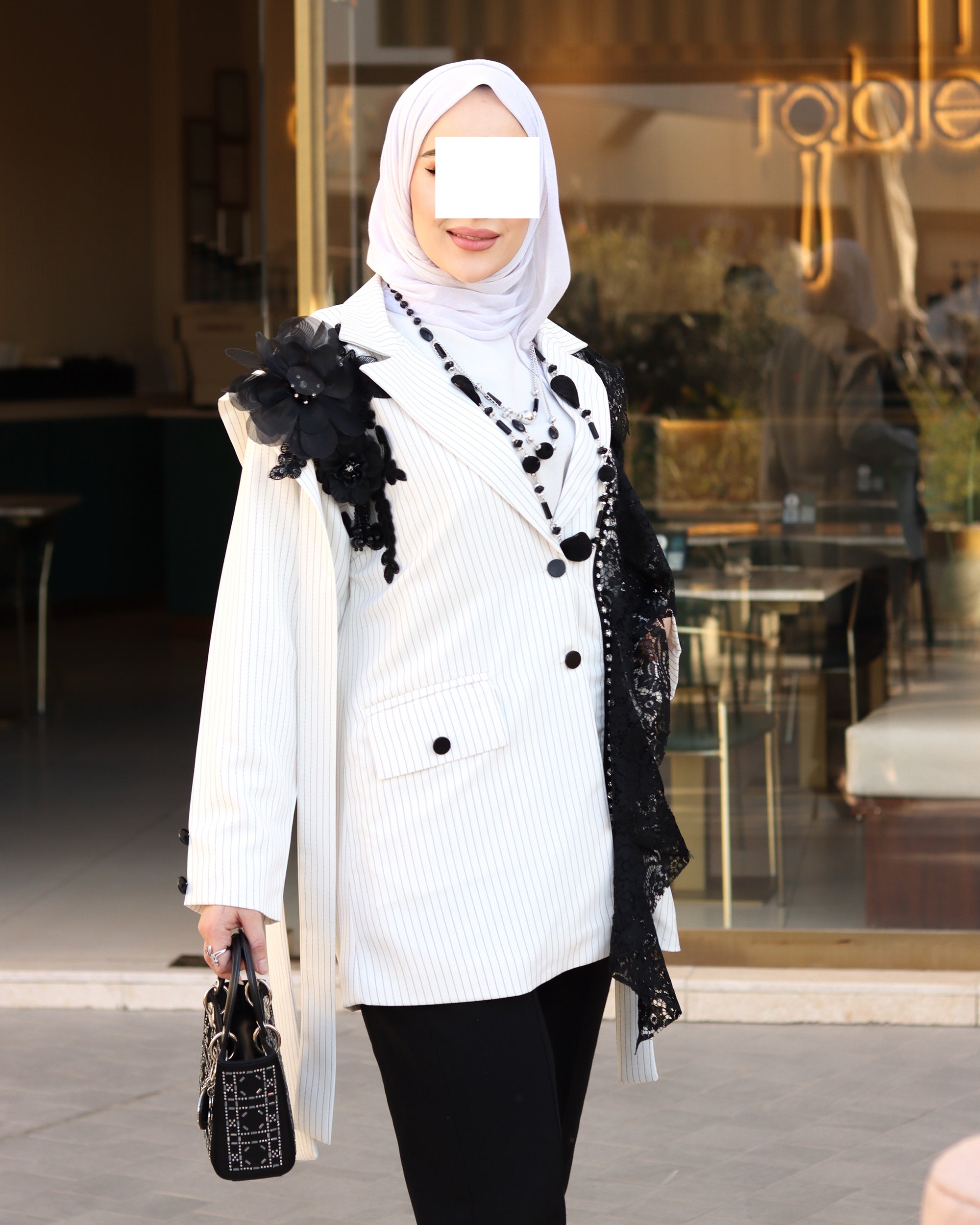 قميص بوبلين دانتيل أسود