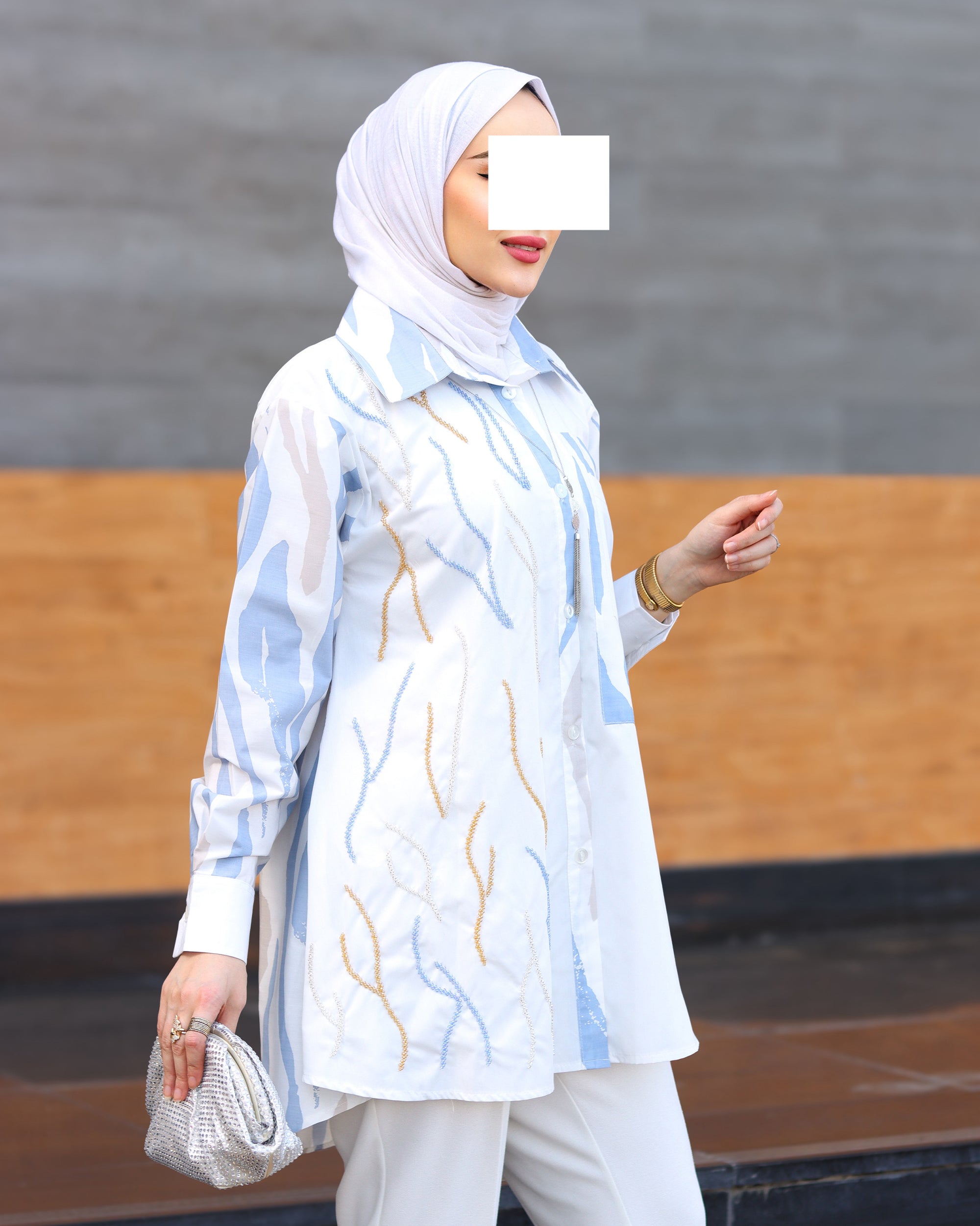 قميص بوبلين بنقشة انسيابية